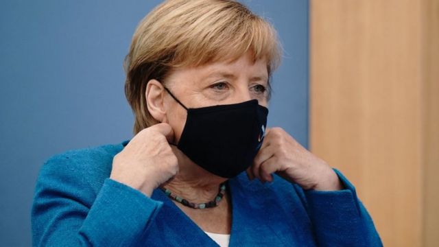 Angela Merkel com máscara