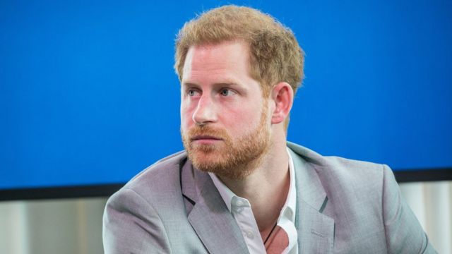 "Страдания и боль" принца Гарри. Внук королевы рассказал, почему увез ...