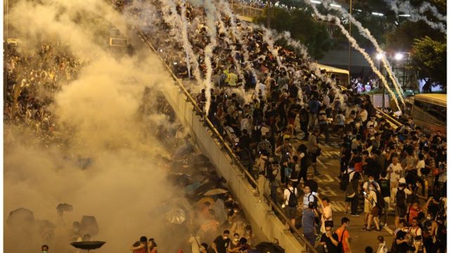 “雨伞运动”四周年:反思转化行动 中国阴影下香港未来的迷茫 - BBC News 中文