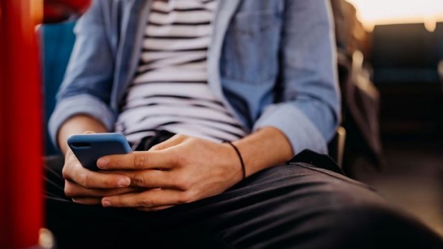 640px x 360px - Why do people watch porn in public? - BBC News