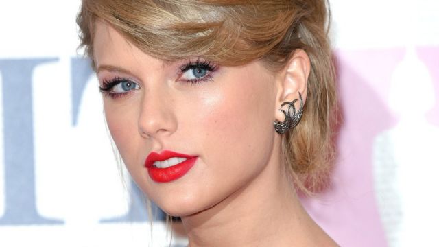Brits 2021: Taylor Swift to become first female winner of global icon award  - BBC News