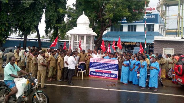 தனியார்மயம் வேண்டாம்` ஒப்பந்த தூய்மை பணியாளர்கள் ஏன் தொடர்ந்து போராடுகிறார்கள்?