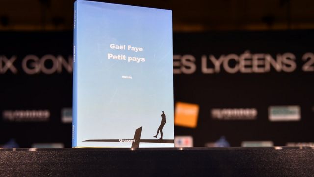 Le jury, composé de 2 000 adolescents français, ont choisi ''Petit Pays'', roman qui évoque le quotidien d'un jeune garçon au Burundi.