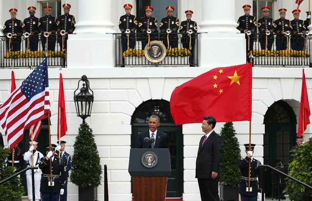 2015年，习近平访问美国，与奥巴马会晤。