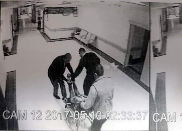 Polislerin davacı olmaması için mağdura baskı yaptıklarına dair görüntüler de dava dosyasında yer almıştı.