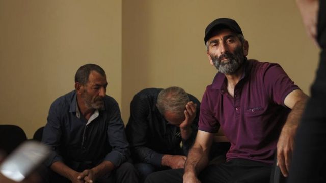 Самвел Согомонян каждый день видится с другими отцами, чьи дети находятся в заключении в Баку