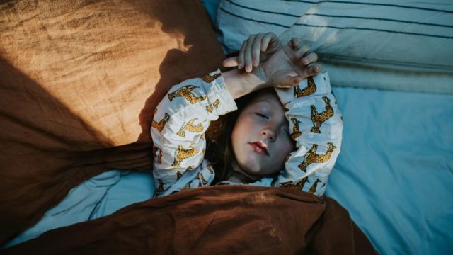 The German scientists say children may benefit from an earlier bed time in the winter