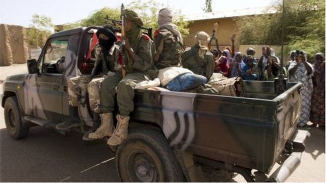 Une patrouille armée dans le nord du Mali