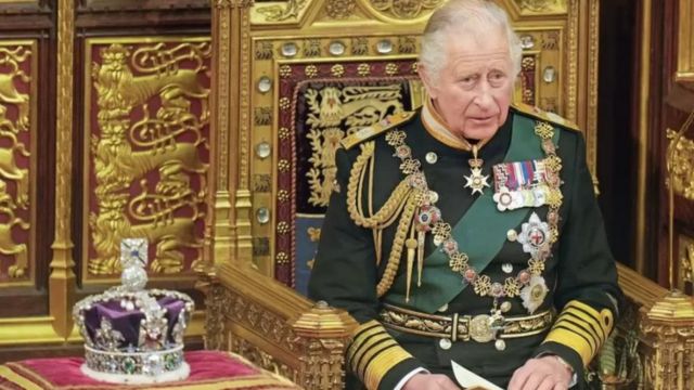 تشارلز ، بصفته أمير ويلز ، ألقى خطاب الملكة نيابة عن والدته لأول مرة في مايو/آيار
