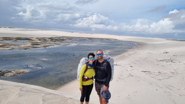 Letícia e Dennis no Parque Nacional de Lençóis Maranhenses