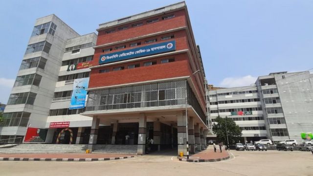 এক হাজারের বেশি শয্যার এই হাসপাতালটিতে কোভিড আক্রান্ত রোগীদের প্রয়োজনীয় সব ধরণের চিকিৎসা সুবিধা থাকবে বলে বলা হচ্ছে।