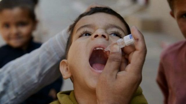 Найлегший спосіб побороти поліомієліт - загальна вакцинація населення, кажуть у ВООЗ