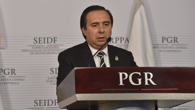 Tomás Zerón en conferencia de prensa
