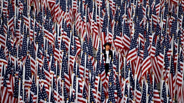 Мемориал погибшим 11 сентября в Арлингтоне, Вирджиния
