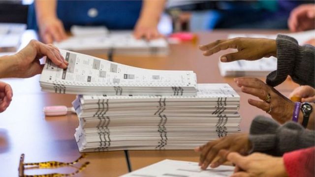 Les avocats du président élu des États-Unis, Donald Trump, et ses partisans se mobilisent pour bloquer les demandes de recomptage des voix au Wisconsin, en Pennsylvanie et au Michigan.