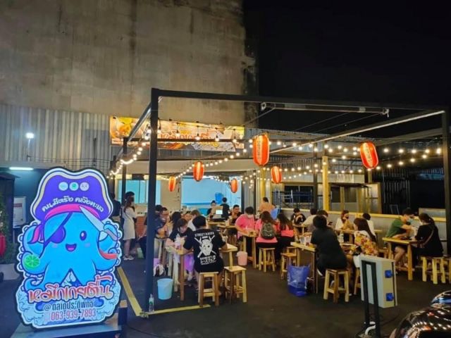 เจ้าของร้านหมึกเกยตื้นระบุหลังผ่อนคลายให้ลูกค้านั่งทานในร้านได้ก็สามารถทำรายได้เพียง 50% ของยอดขาดเดิมที่เคยทำได้