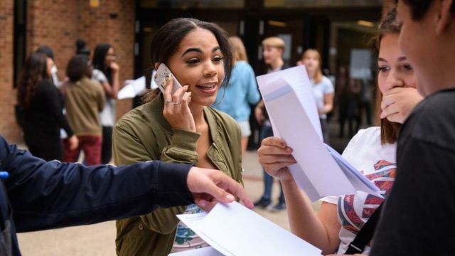 Scholastic UK on X: Confused by this morning's GCSE exam results? See how  the new 9-1 grades compares to the old A-U system. #GCSE  #GCSEResultsDay2017  / X