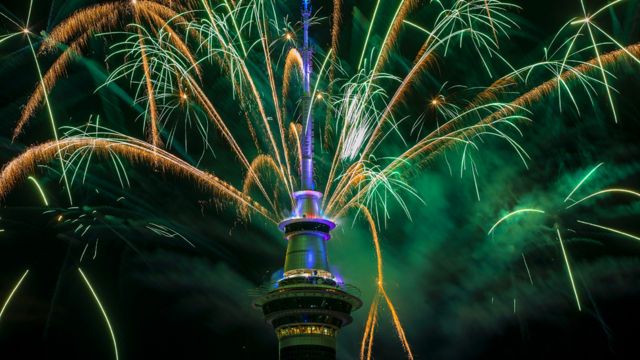 مدن العالم تحتفل بمقدم عام 2017 Bbc News عربي