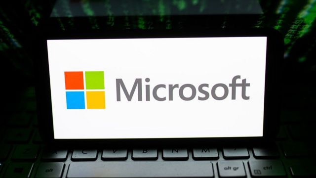 Microsoft restablece sus servicios después de una caída mundial que afectó  a plataformas como Teams y Outlook - BBC News Mundo