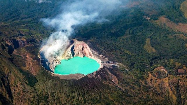 Lago Kawah Ijen, en Indonesia