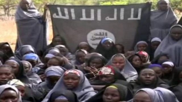 Ifoto y'abana b'abanyeshuri b' i Chibok bashimuswe na Boko Haram muri 2014