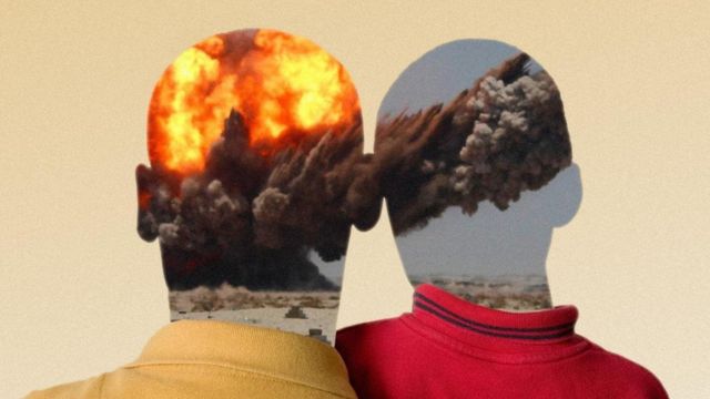 Cabeças de pessoas lado a lado