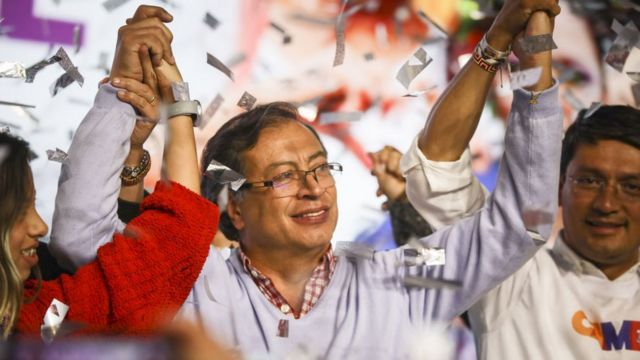 Gustavo Petro celebra los resultados del 13M