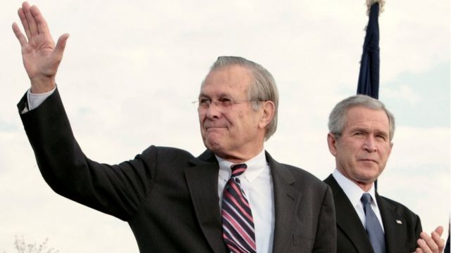 Rumsfeld na Bush