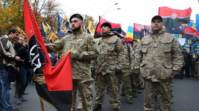 Військові