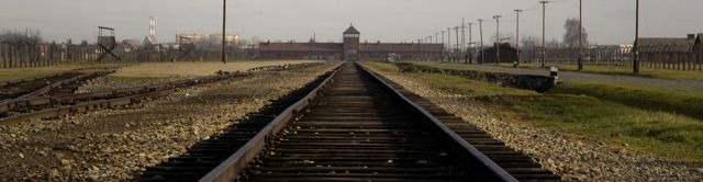 Vía de tren en Auschwitz