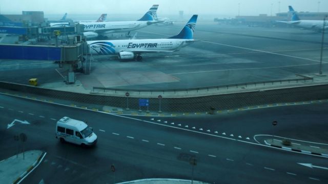 طائرات تابعة لمصر للطيران في مهبط للطائرات