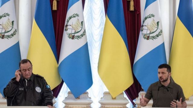 За весь час повномасштабної війни до Києва висловити підтримку приїхав лише один латиноамериканський лідер — президент Гватемали Алехандро Джамматтеї