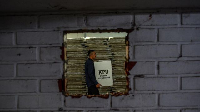 Pemilu 2024: Debat capres 2024 - Apa saja yang diketahui sejauh ini