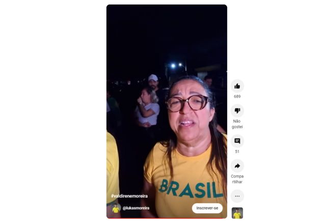 Valdirene com camisa amarela e inscrição "Brasil" 