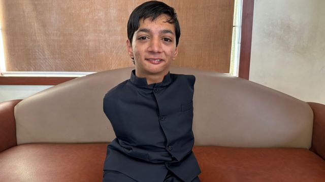 மாற்றுத்திறனாளி மாணவர் முகமது ஆசிம்