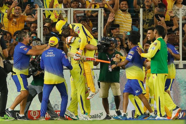 கேப்டன் கூல் தோனி