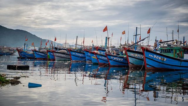 Vietnam fishing ships