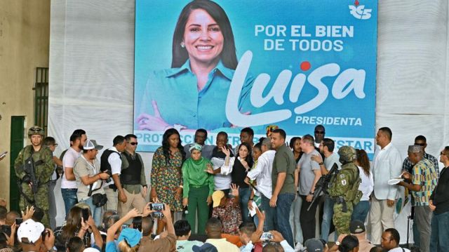 Luisa Gonzalez en Campaña