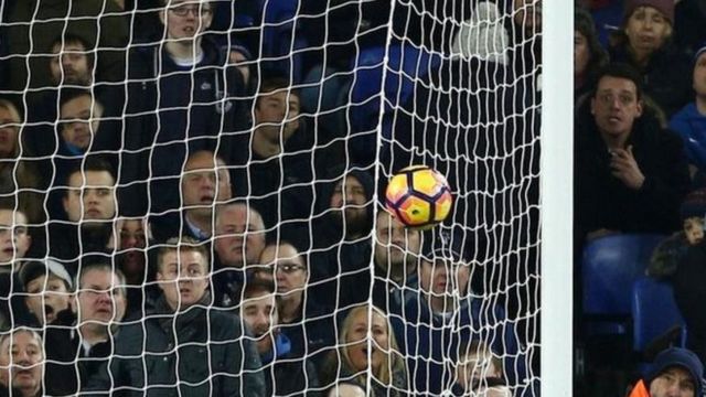 Everton Fans watch Ibrahimovic's goal