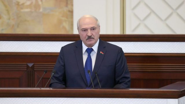 Что известно о недвижимости, где живет и работает Лукашенко
