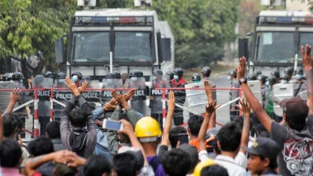 Police confront protesters in Mandalay, Myanmar