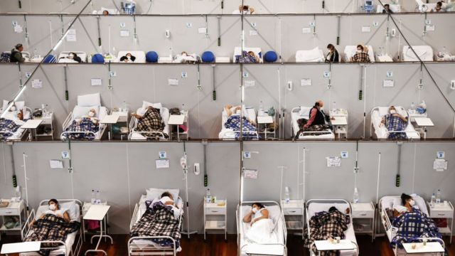 Hospital de campanha montado em ginásio esportivo de Santo André, na Grande São Paulo
