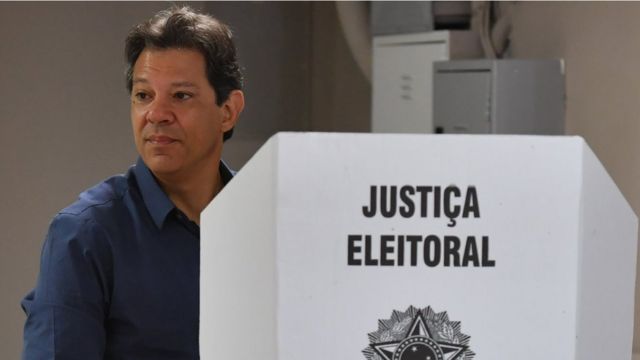 Fernando Haddad vota em São Paulo