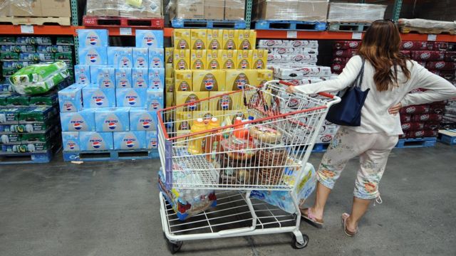 Por qué es tan caro ser pobre en Estados Unidos - BBC News Mundo