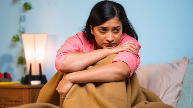 இரவில் அடிக்கடி சிறுநீர் கழிக்கும் பிரச்னை ஏற்படுவது ஏன்? அதை சரி செய்வது எப்படி?