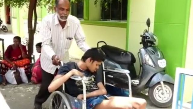 சிறுவன் மாற்றுத்திறனாளி