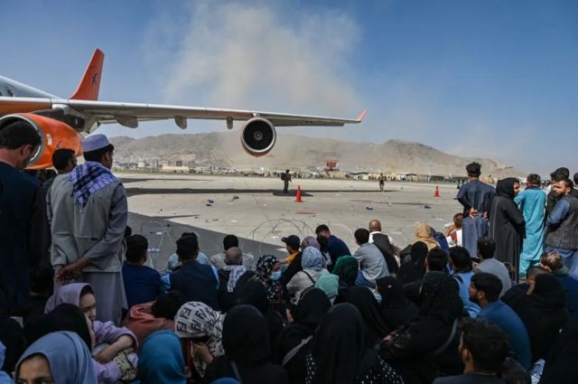 Người dân Afghanistan tìm cách rời khỏi thủ đô Kabul