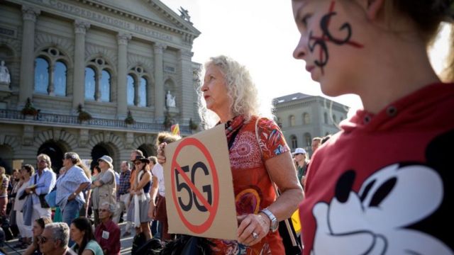 Protesta en Suiza contra 5G