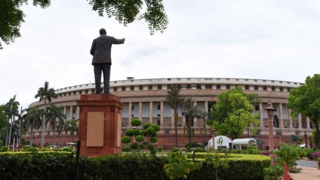 संसद का बजट सत्र: कई परंपराओं से विदाई