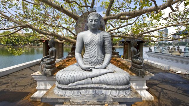 தமிழர்கள் பகுதியில் புத்த விகாரை - மக்கள் எதிர்ப்பு